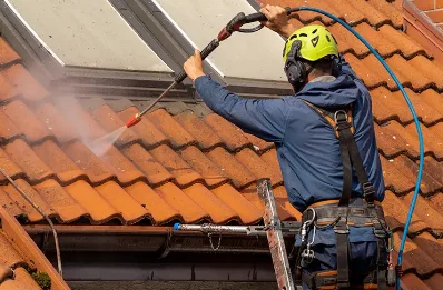 Démoussage et hydrofuge de toiture au Haut-Corlay